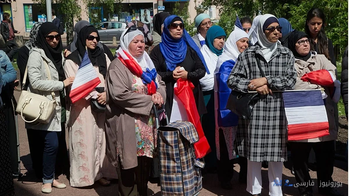 نامزد پیشتاز در انتخابات ریاست‌جمهوری فرانسه به دنبال «جریمه نقدی» زنان محجبه است